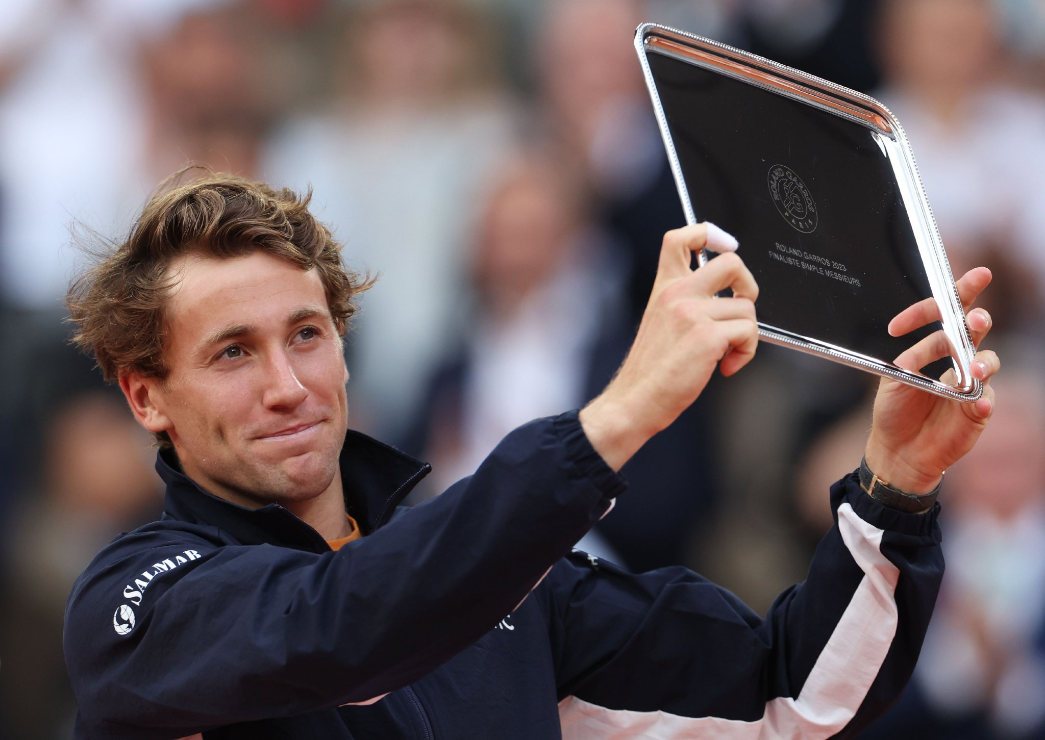 温网翻盘法网，鲁德带队取胜