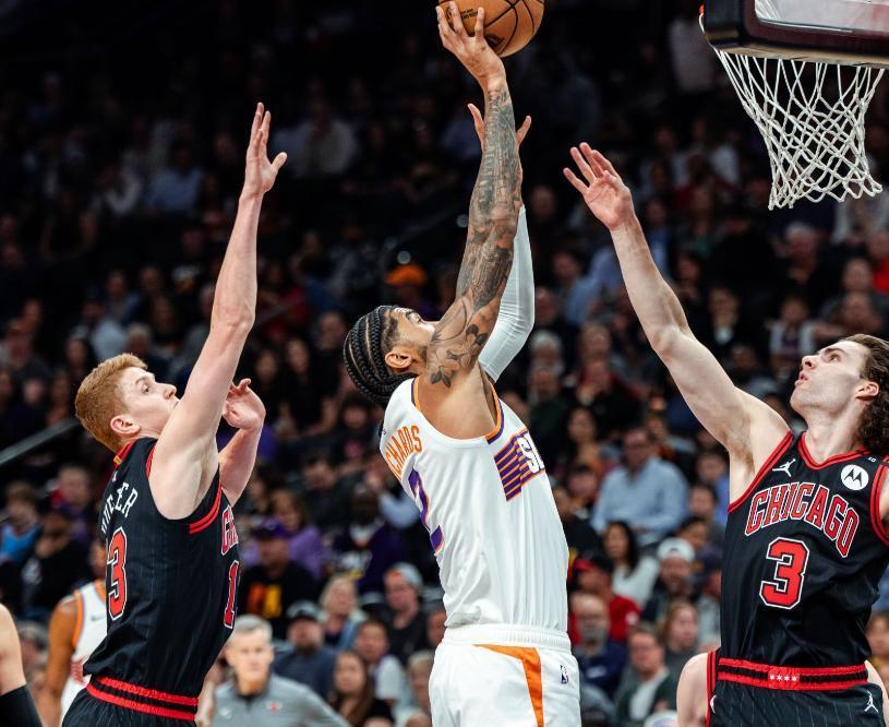 公牛绝杀山西队，布克高光表现