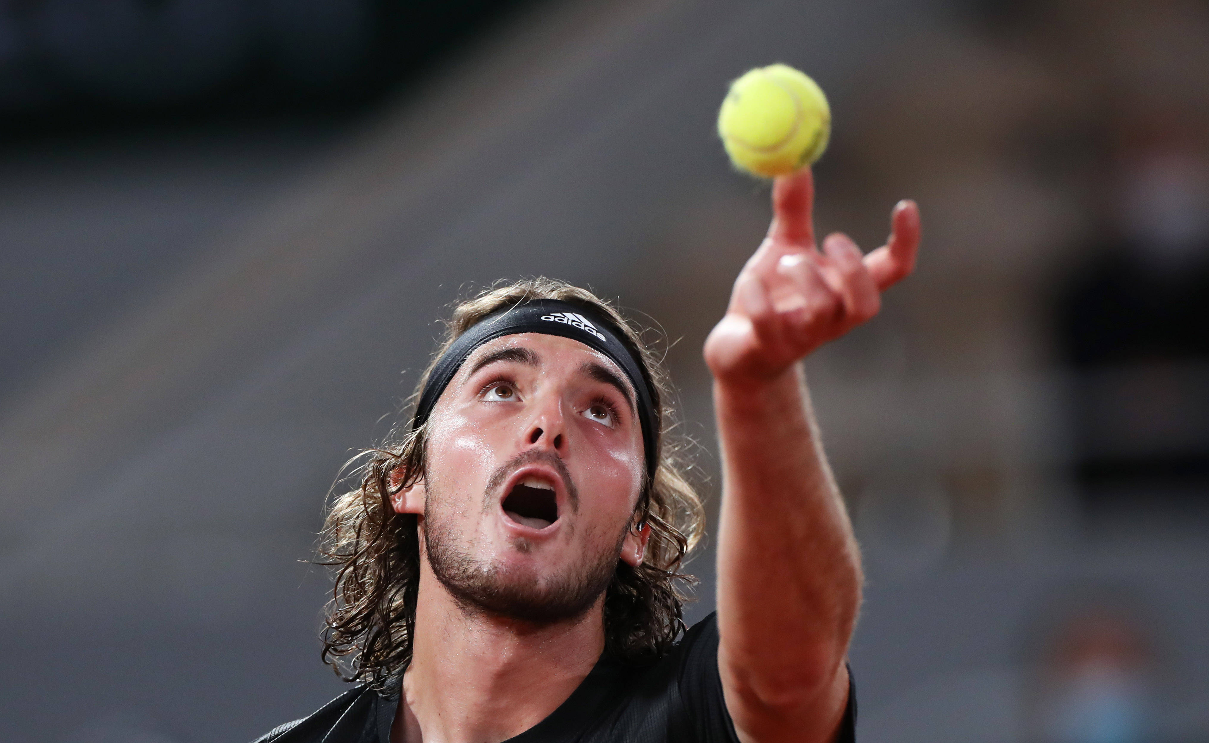 联合杯险胜戴维斯杯，西西帕斯点燃赛场