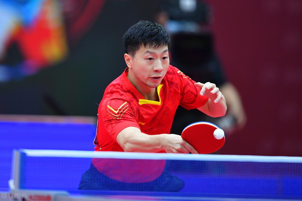 波兰队完胜英格兰队，马龙刷新纪录