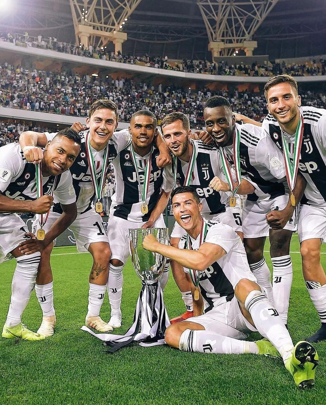 日本横扫那不勒斯，C罗带队取胜