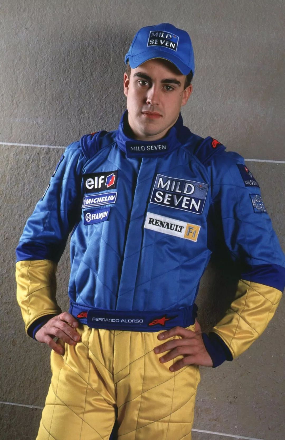 迈凯伦绝杀红牛二队，阿隆索扛起全队