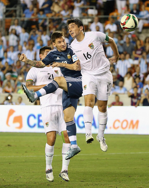 墨西哥鏖战西班牙，阿奎罗关键制胜