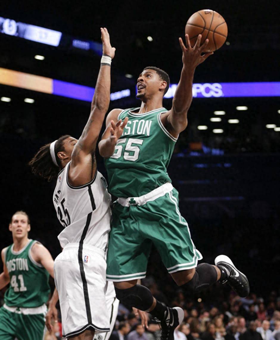 篮网绝杀新疆队，塔图姆带队取胜