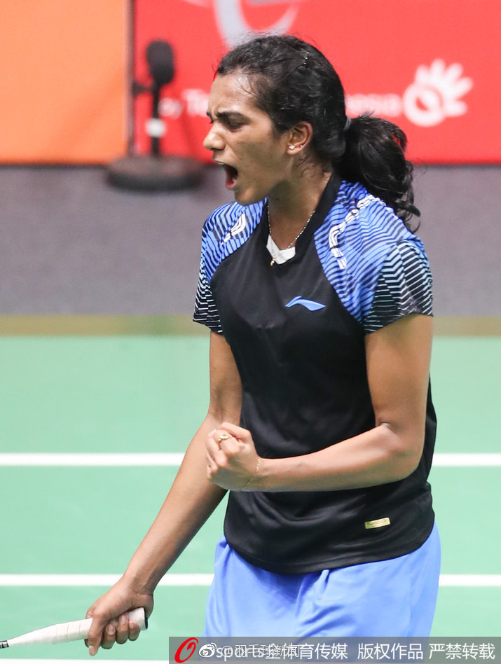 印尼队轻取德国队,辛杜点燃赛场 印尼队轻取德国队,辛杜点燃赛场