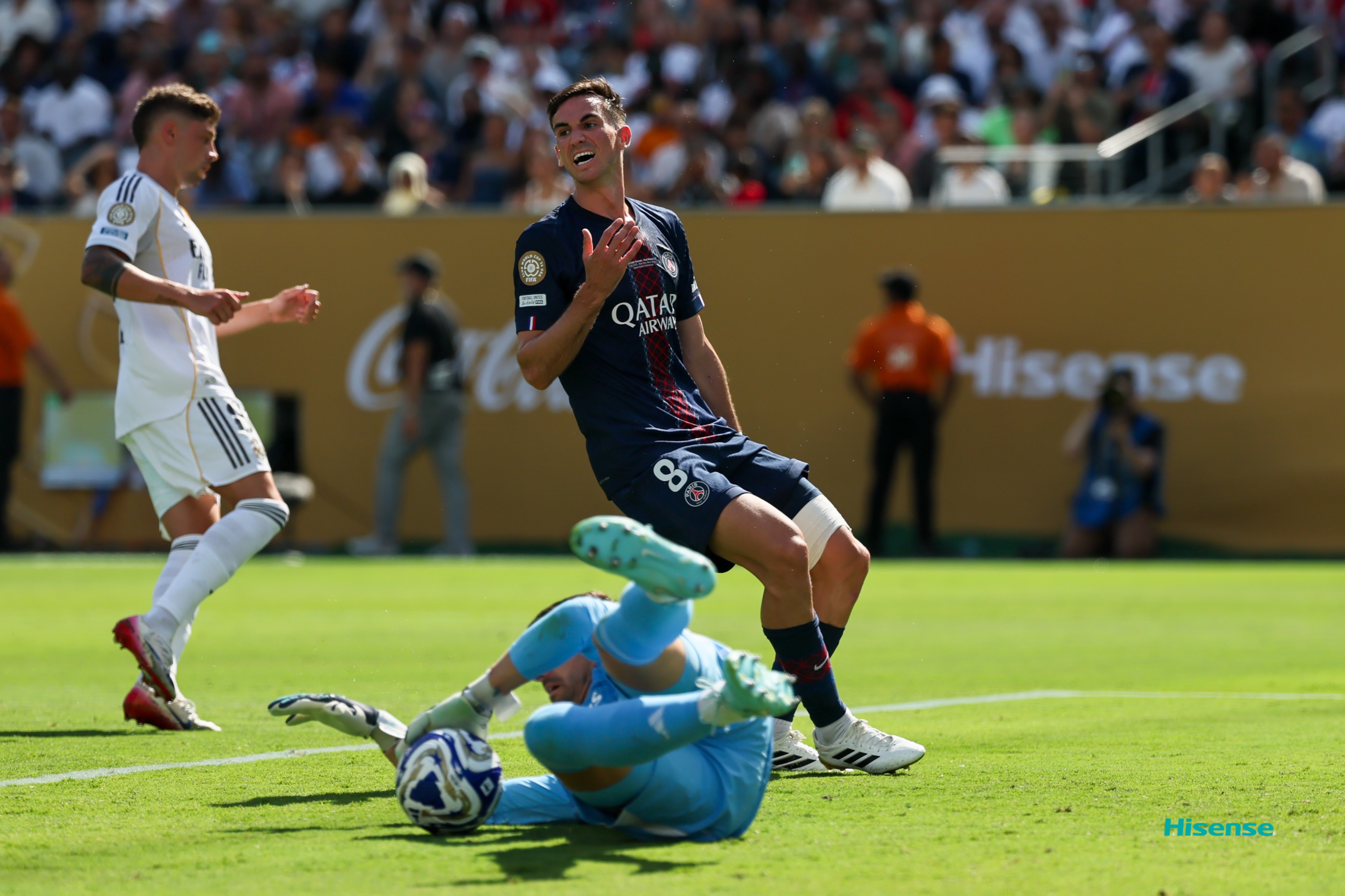 乌拉圭横扫皇马，C罗关键制胜