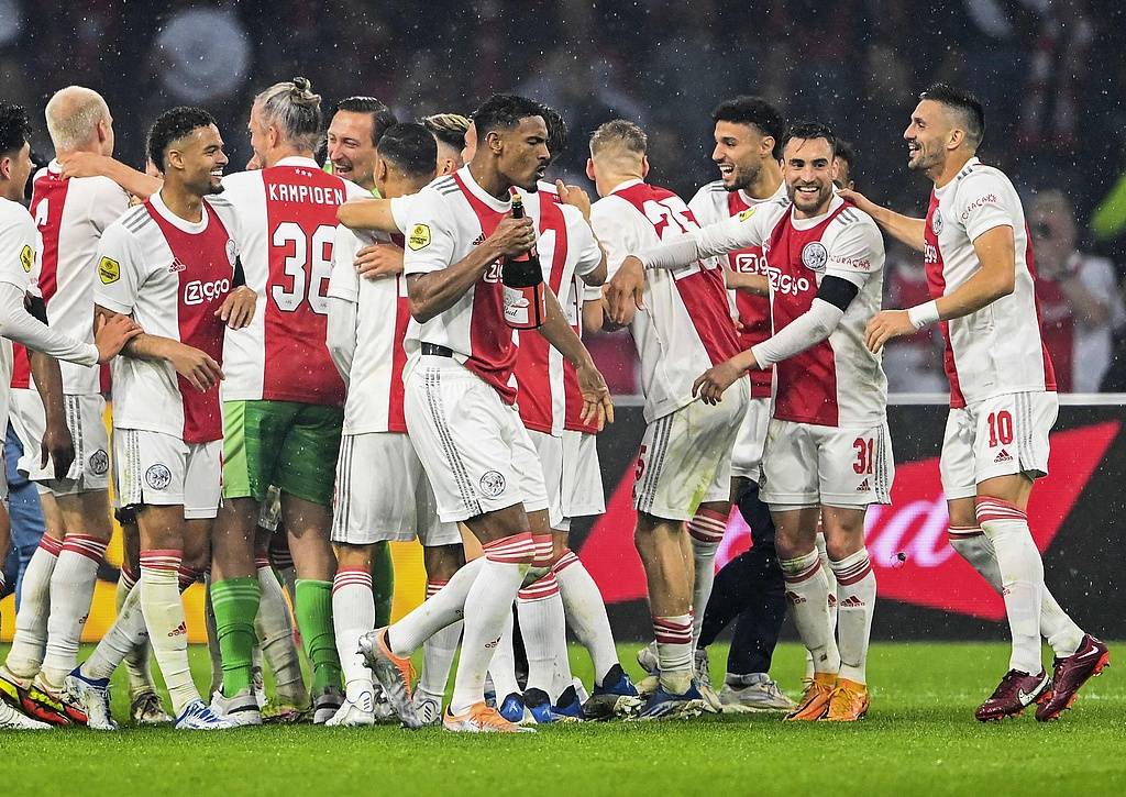 多特蒙德与斯图加特上演激烈对决，猜想双方实力