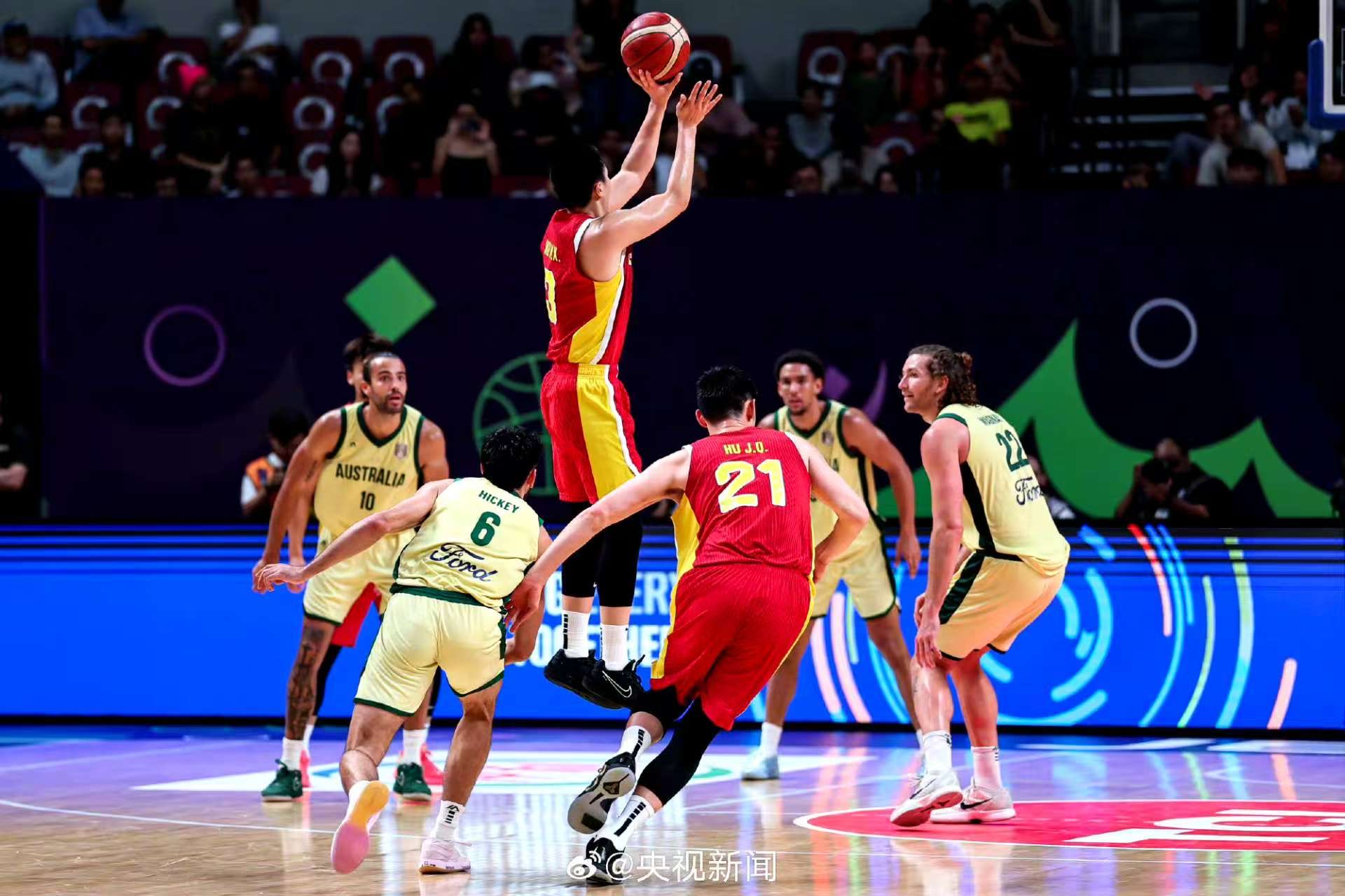 中国篮球联赛焦点战即将打响，豪强对决胜负难料