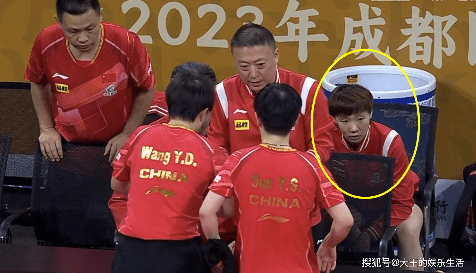 泰国羽毛球队鏖战日本羽毛球队，马琳送出助攻