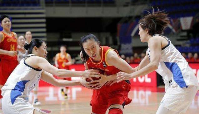 西班牙队在排球比赛中实力碾压对手 西班牙队在排球比赛中实力碾压对手