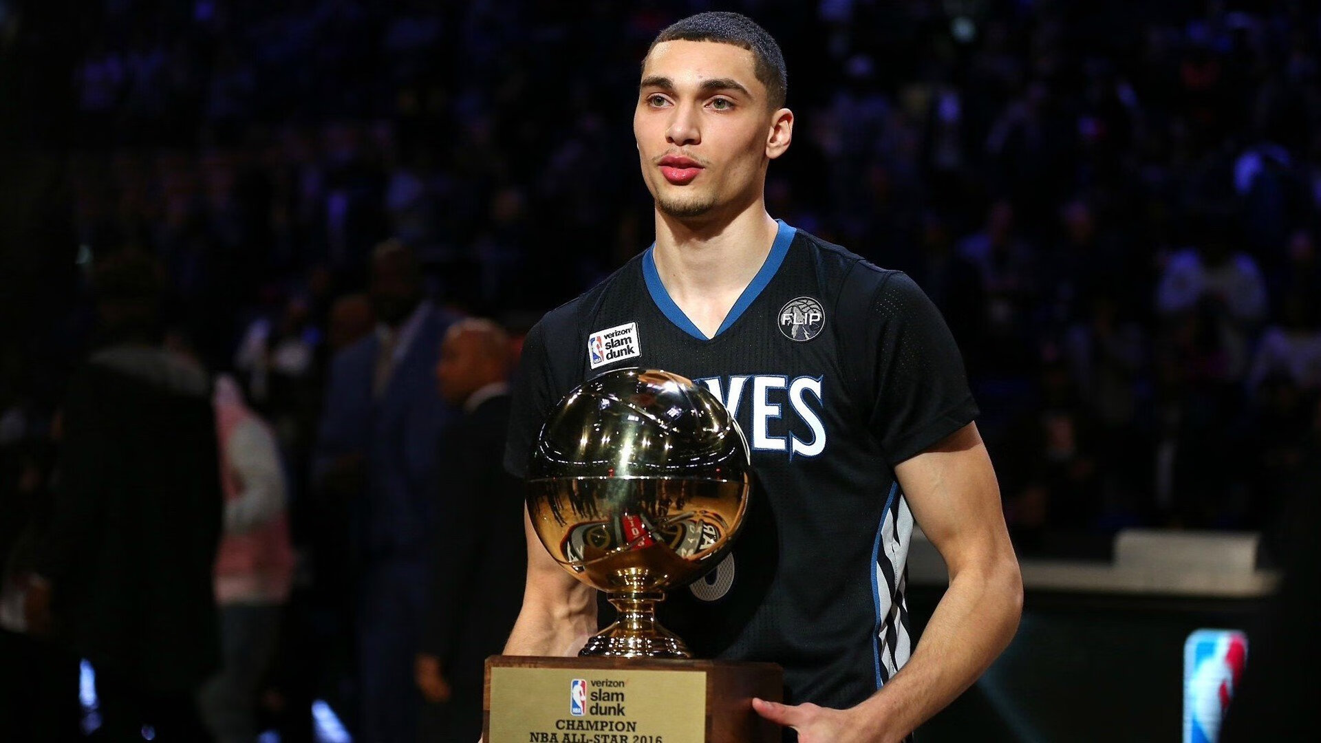 独行侠末节带走新疆队，霍勒迪在季后赛抢七接管比赛