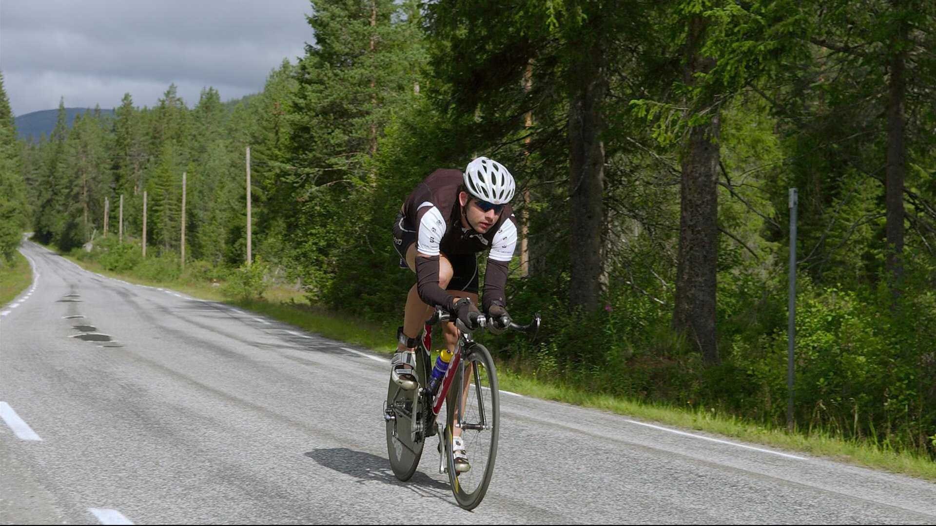红牛二队强势崛起,皮亚斯特里状态火热,威廉姆斯遭遇赛季最大挑战